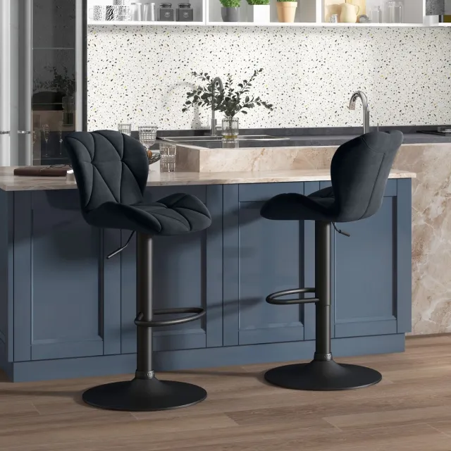 Welltin Barkrukken - Set van 2 - In Hoogte Verstelbare Barstoelen - Fluwelen Bekleding - Metalen Frame - Met Voetsteun - Met Rugleuning - Bistrokrukken - Keukenkrukken - Comfortabele Barkrukken - 46x48x83-104 cm - Lichtzwart