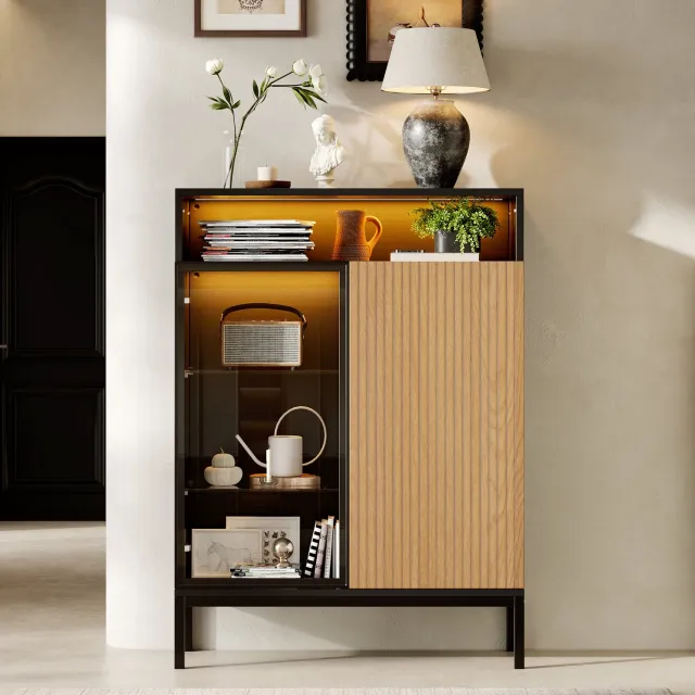 STILVORA Vitrinekast - Ledverlichting En Glazen Deur - Voor Woonkamer, Eetkamer En Hal - Spaanplaat - 80 x 30 x 110 cm - Zwart; Bruin