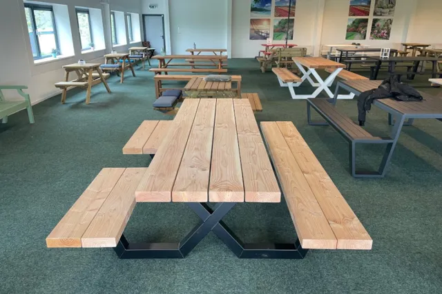 Rockwood® Picknicktafel Cross Over Easy Sit Longbench 2.00m met afgeronde hoeken inclusief montage op locatie Naturel