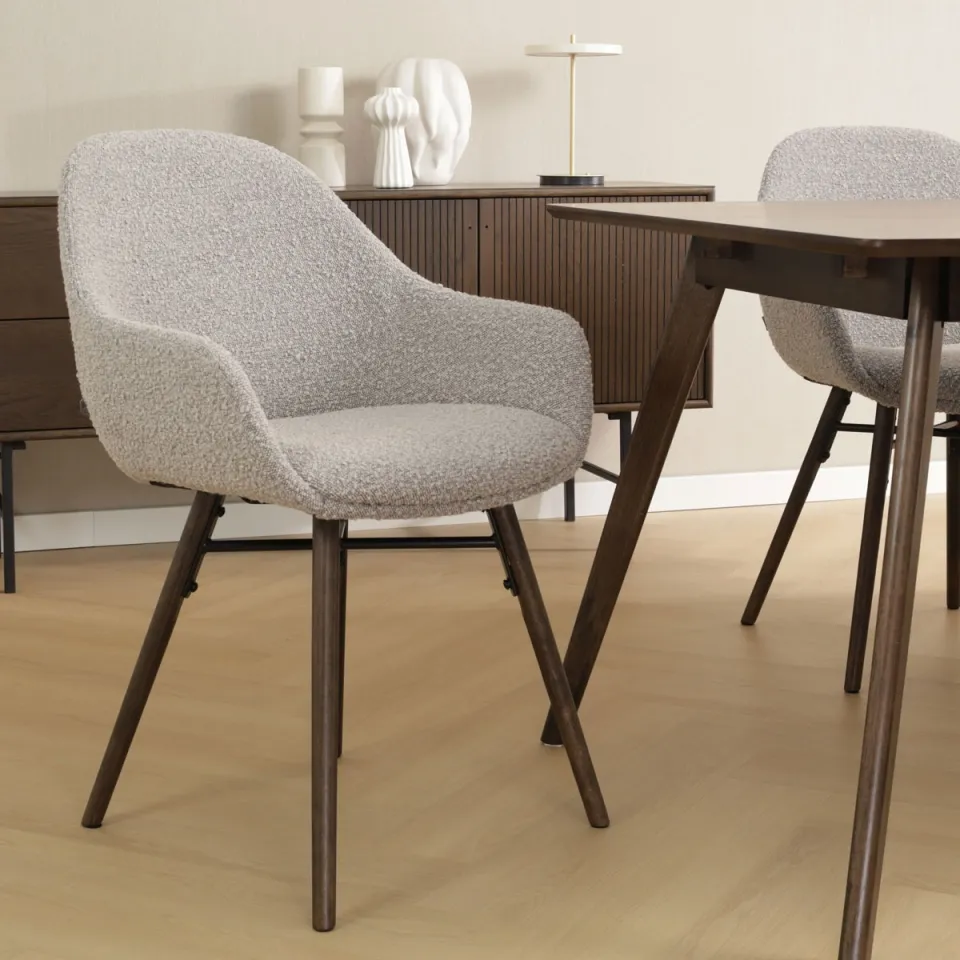 Nolon Nena-Mae eetkamerstoel bouclé taupe - walnoot houten onderstel, foto 2