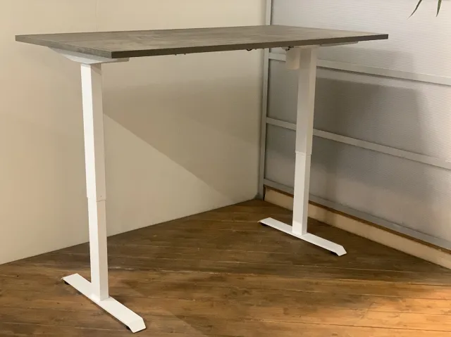 FERBOX - Kantoor & Design FB01 - elektrisch zit sta bureau met memory - wit onderstel - logan donker eiken blad - NU MET GRATIS USB OPLADER! - 180 x 80 - NIEUW