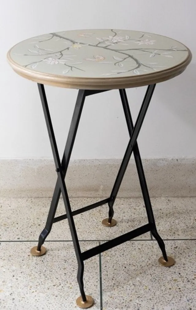 Meander Klaptafel rond Magnolia en vlinder beige Ø45xH61,5cm Zie foto
