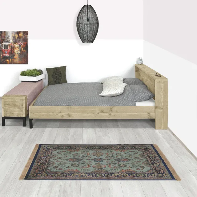 Steigerhouten bed Laia met subtiele poot en hoofdbord
