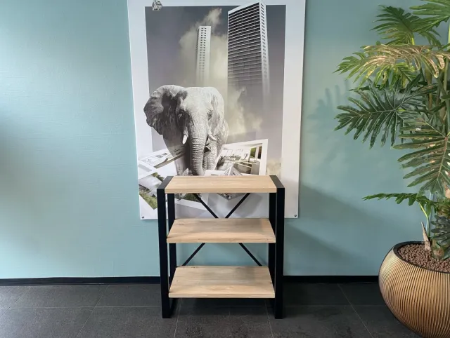 Eikenhouten sidetable Lewis met staal