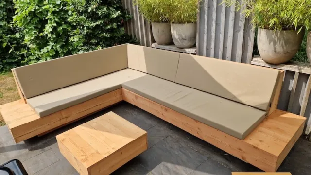 NordXL Douglashouten loungebank Babou zwevend model