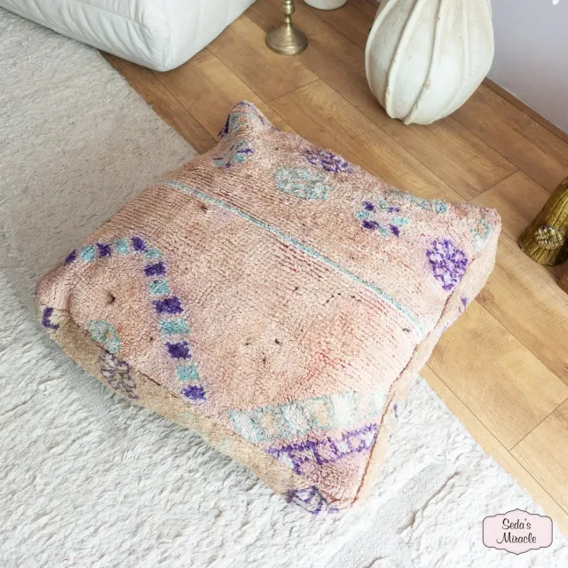 Seda's Miracle Marokkaanse Berber poef zalm met paars, turquoise en wit patroon