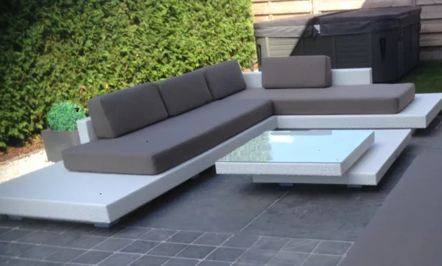 Outdoorinstyle Loungeset standaard Ibiza hoek wit onderstel en taupe kussens