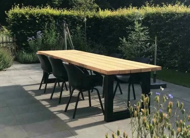 NordXL Douglas tuintafel Peggy met stalen U poten