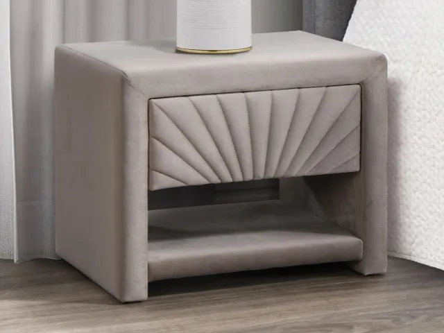 Vente-unique Set van 2 nachtkastjes - 1 lade en 1 nis - Fluweel - Beige - ULAMI
