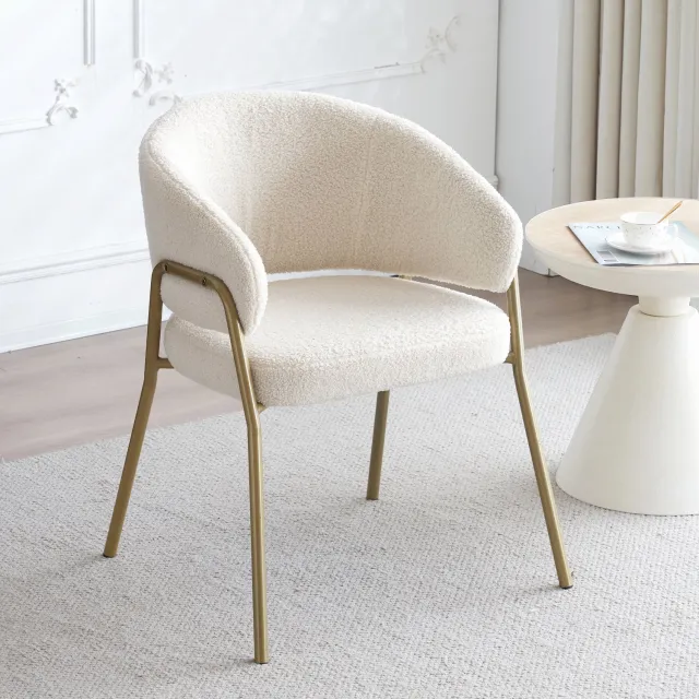 Maisentiel Witte eetkamerstoel met zachte fleece bekleding en goudkleurige metalen poten