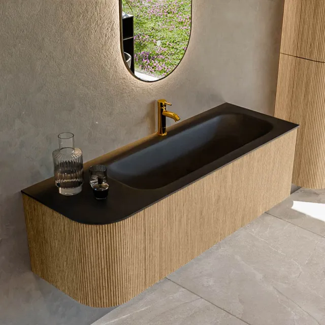 Mondiaz KURVE 135 cm Onderkast Greeploos 1 Lade Met Deuren Oak, Wastafel Solid Surface Rechts Urban 1 Kraangat Zonder Spiegel (KRVBGM135L1L1D1KR-Oak/Urb)