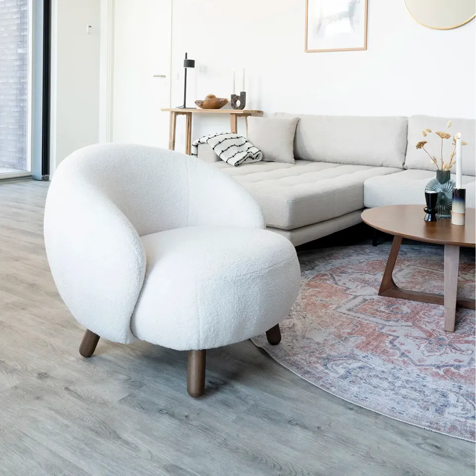 Artichok Mona fauteuil teddystof wit - met walnoot kleur poten, foto 2