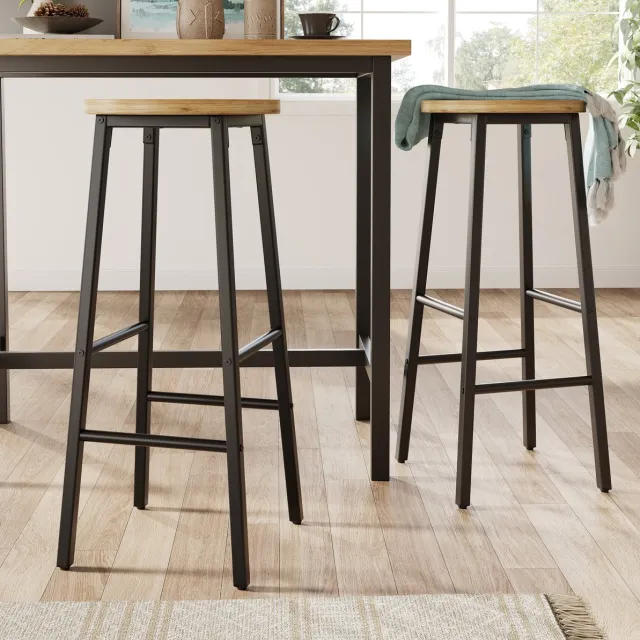 OKWISH Barkruk – Houtlook Zitting 70 Cm – Set Van 2 Met Dubbele Voetsteunen En Verstelbare Voeten – Voor Keukeneiland Of Bar – MDF En Metaal – Zwart