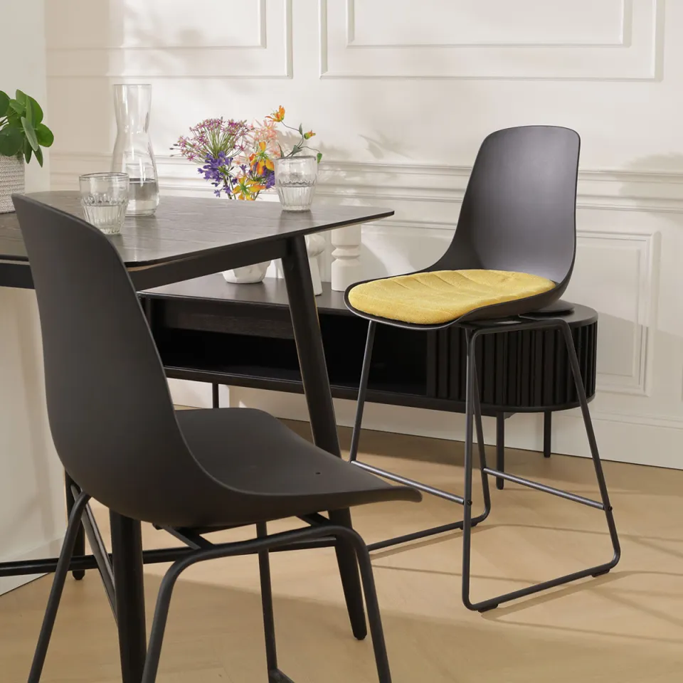 Nolon Nino-Liv barkruk zwart met okergeel zitkussen - zwart onderstel - 65 cm, foto 2