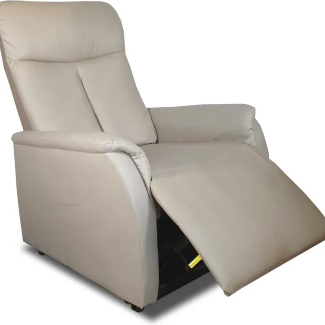 Zorgmeubel Hygiënische afneembare relaxfauteuil en sta op stoel voor de Zorg Taupe