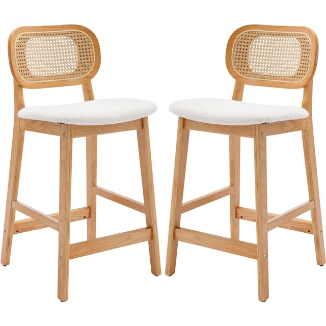 chairus Barkruk Set van 2 Barstoelen - Beige - Nepbont - Met Houten Poten en Voetsteun - Gewatteerde zitting - Ratten Rugleuning - Niet Draaibaar - Vaste Hoogte - Armloze Stoelen - Voor Keuken en Bar