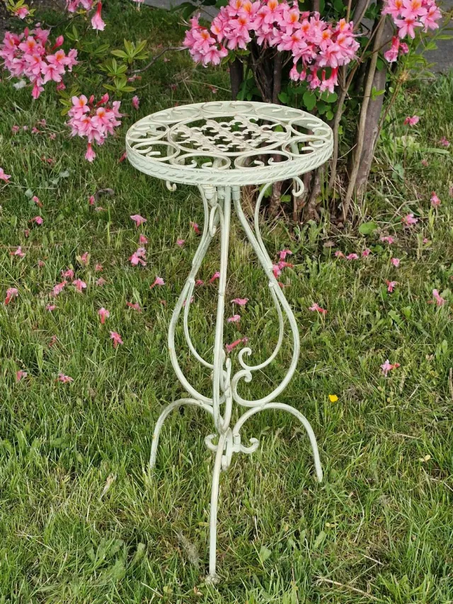 SH Vintage Plantentafeltje / bijzettafeltje van metaal - gebroken wit met gouden accenten - (hxbxd) ca.58,5cm x 26cm x 26cm - Metalen Plantentafeltje - Bijzettafeltje