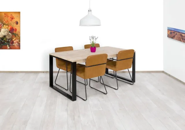 NordXL Steigerhouten tafel Clover met stalen O-poot