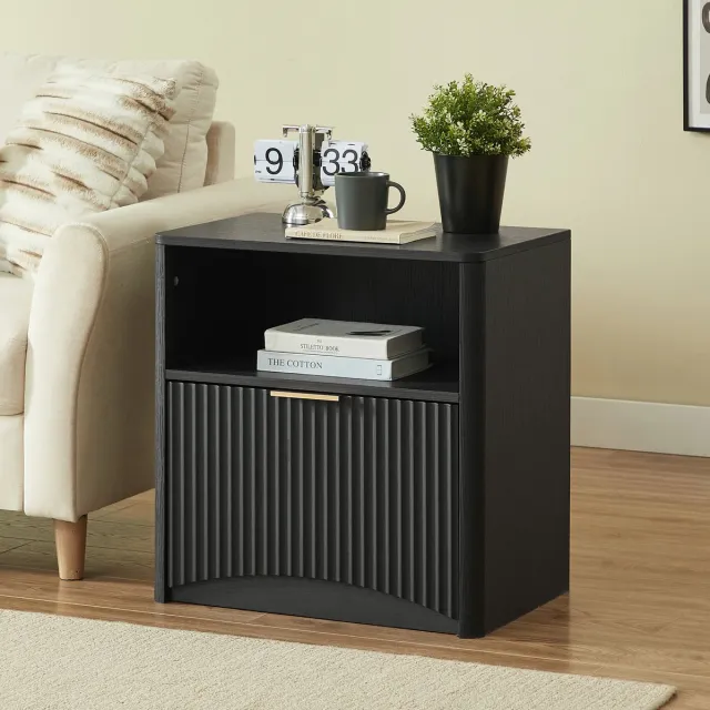 MEUNIQ Nachtkastje 58 x 38 x 60 cm met open vak, lade en gouden metalen handgreep – zwarte bijzettafel voor slaapkamer en woonkamer