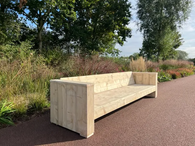 Steigerhouten bank Royce met rechte armleuningen