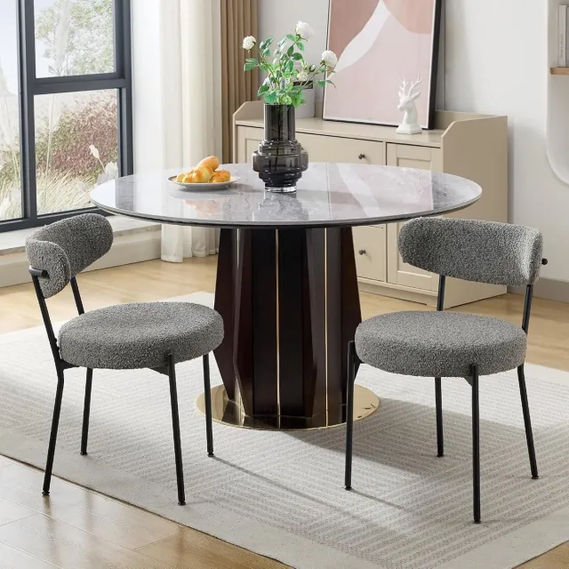 HOERFURIY Set van 2 Eetkamerstoelen - Bouclé Stof - Ergonomische Gebogen Rugleuning - Mat Zwarte Metalen Poten - Comfortabel voor Keuken en Woonkamer - Grijs