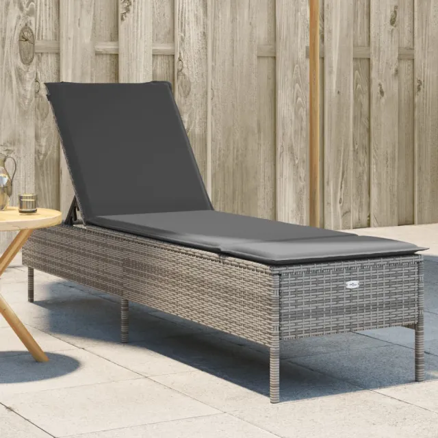 vidaXL Ligbed met kussen poly rattan grijs