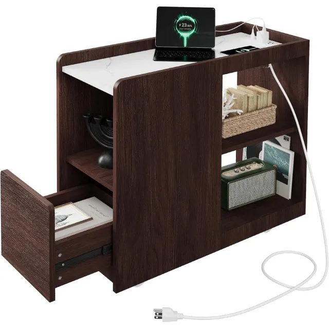 Danky Smal Nachtkastje met Oplaadstation - Bijzettafel op Wieltjes - 2 Stopcontacten, USB & USB-C - Met Lade en Verstelbare Plank - Eiken Look - 70 x 30 x 62.5 cm Walnoot