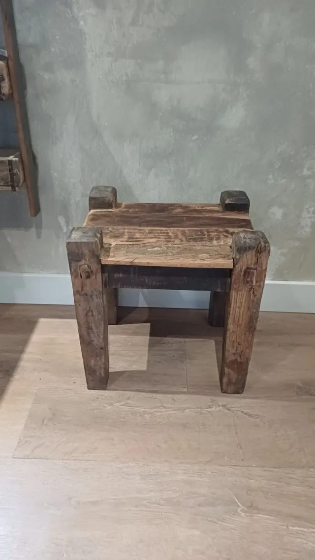 MOOS salon/bijzettafeltje robuust hout landelijk unieke exemplaren bruin zie foto