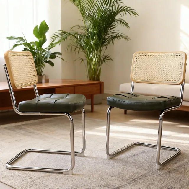 MEUNIQ eetkamerstoel met rotan rugleuning en chroomkleurig sledeframe, stapelbare stoel voor eetkamer, keuken of woonkamer, mid-century design, groen