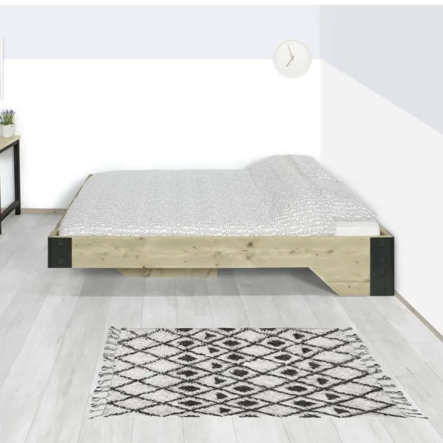 Steigerhouten bed Colo met stalen hoeken
