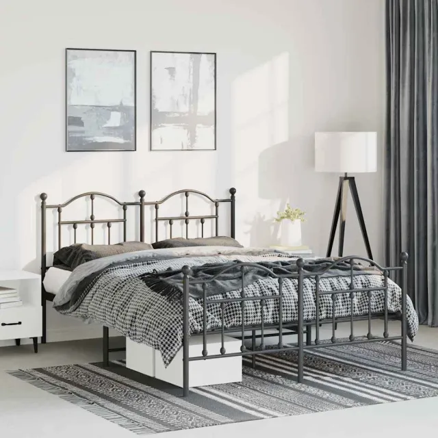 vidaXL Bedframe met hoofd- en voeteneinde metaal zwart 135x190 cm