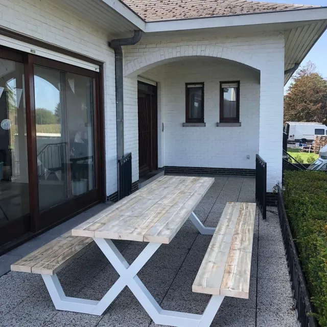Steigerhouten picknicktafel Pavo met industrieel X frame