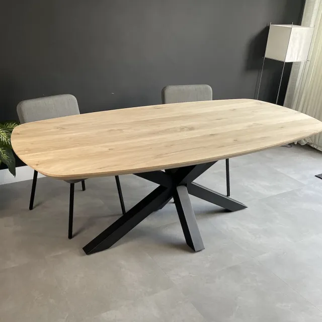 Blackwood Tafels Blackwood - Deens Ovale Eettafel - Puur Massief Eiken - Behandeld - 280x110 centimeter - Stalen Matrix Poot Blank eiken