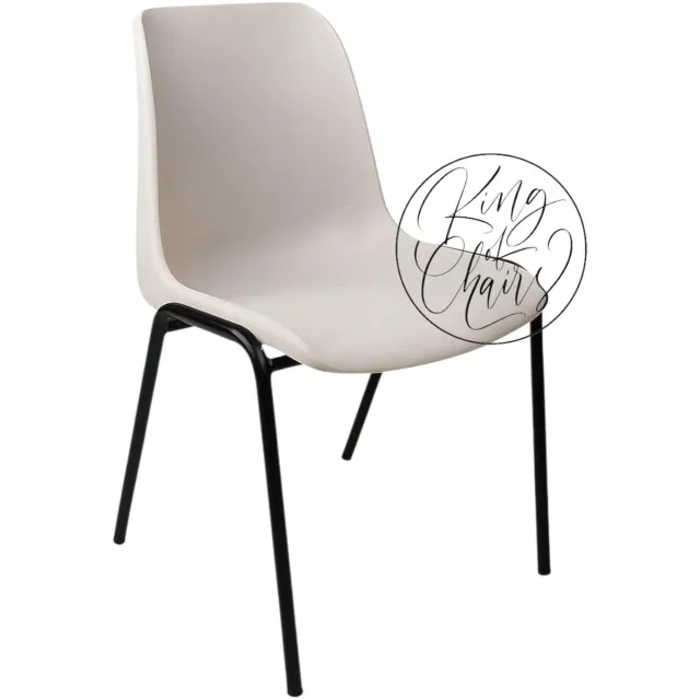 Everardo Kantinestoel Helene Lichtgrijs - zwart onderstel kantinestoel stapelstoel kuipstoel vergaderstoel tuinstoel kantine stoel stapel stoel tuin stoel kantinestoelen stapelstoelen kuipstoelen arenastoel schoolstoel bezoekersstoel Everardo Lichtgrijze zitting met zwart onderstel