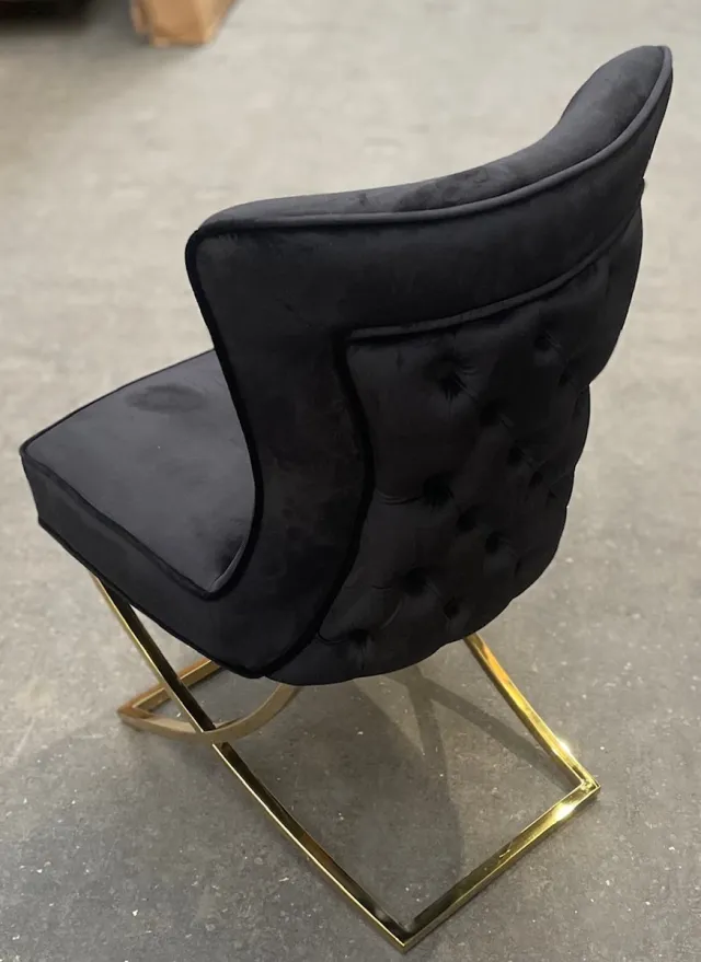 Mbc-Living Eetkamerstoel - Scarletti - zwart velvet - gouden rvs onderstel zwart met goud