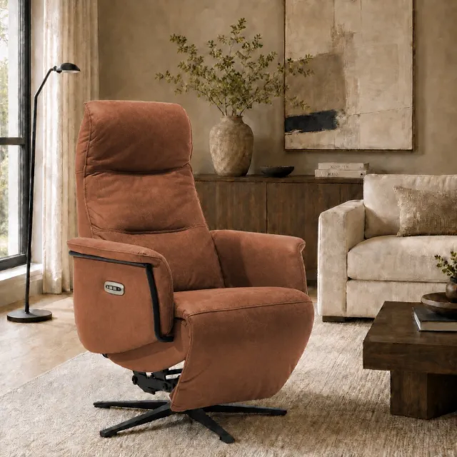 The Seats Relaxfauteuil Vince – Microleder – Sta-op stoel - Elektrisch Verstelbaar – Met accu – 2 Motoren – 360° Draaibaar - Cognac