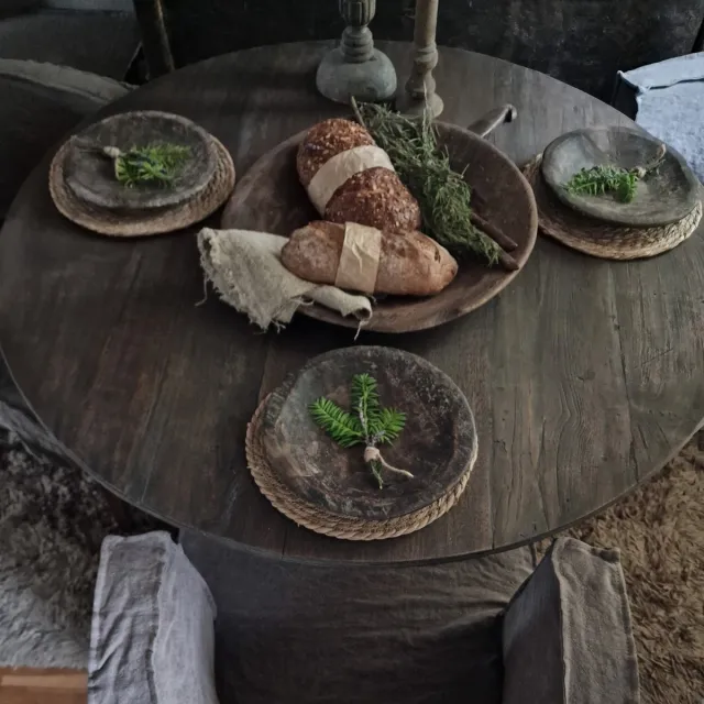 AURA PEEPERKORN /ronde eettafel 115 cm/ teakhout/eettafel/diameter 115 cm bruin, licht vergrijsd