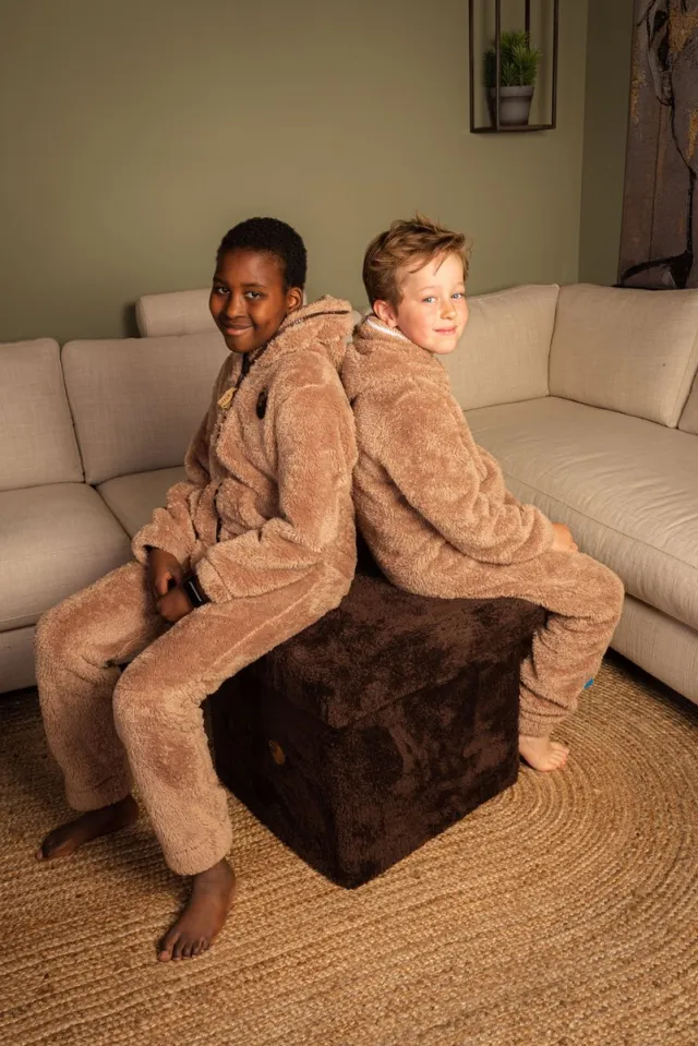 Originele Knuffle® Poef - Kleur Bruin (ook verkrijgbaar in beige) - Duurzaam en van 100% gerecycled materiaal - Gratis verzending - Gratis retourneren - Premium kwaliteit - Warm en super zacht - KnuffleBox - Hocker - Opbergbox - Box