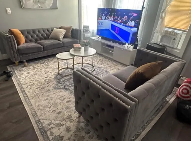 STILVORA Chesterfield Bank 2-Zits 204,4 x 224,7 x 73,6 cm - Knopen En Siernagels - Voor Woonkamer En Kantoor - Fluweel - Grijs