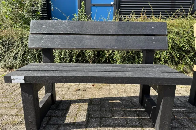 Rockwood® Parkbank Lounge Zwaar Kunststof - Ural Black 5cm dik 1.20m inclusief montage op locatie Naturel