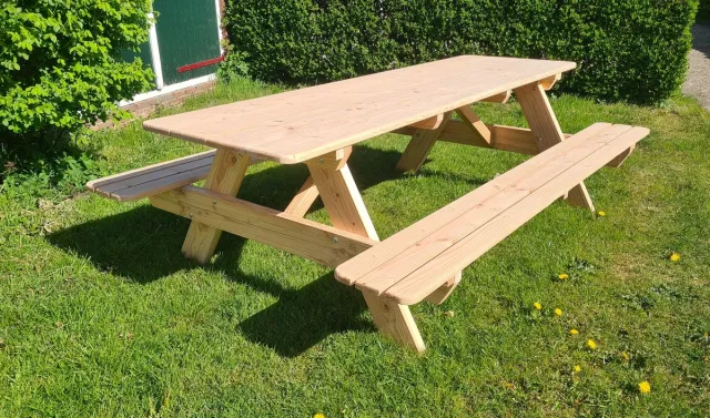 Oudshoorn meubels Picknicktafel 8 Personen 225 cm – Douglas Hout – Handgemaakt – Ruime Zitplaatsen – Compleet Gemonteerd – Luxe Tuintafel voor Tuin, Terras & Horeca hout kleur