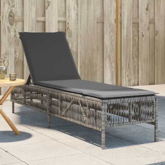 vidaXL Ligbed met kussen poly rattan grijs