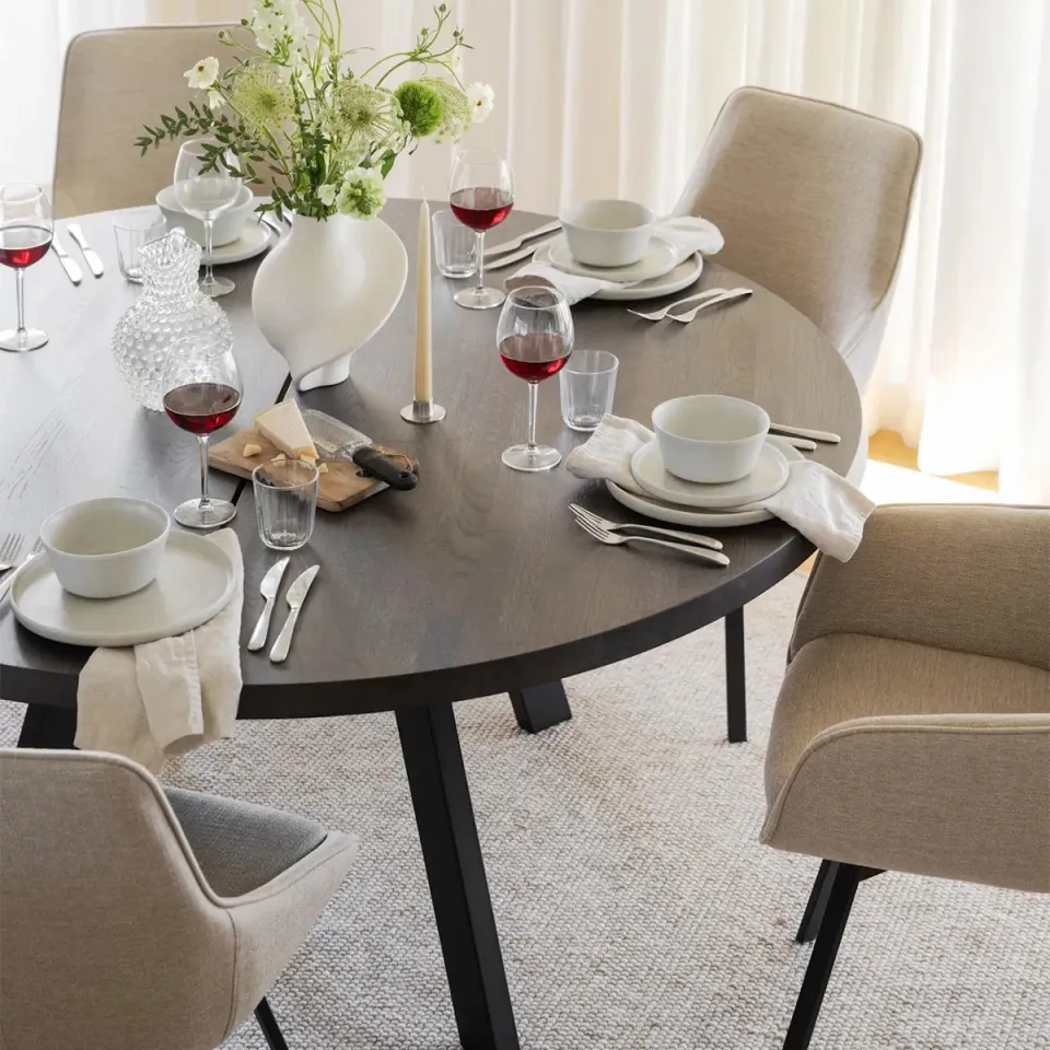 Rowico Home Fred houten eettafel donkerbruin - Ø 160 cm bruin, foto 3