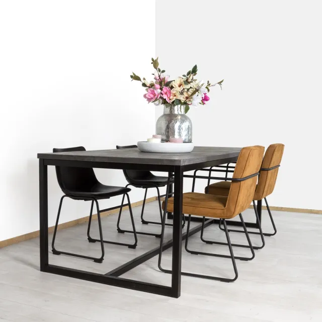 NordXL Betonlook eettafel Essie met O poten
