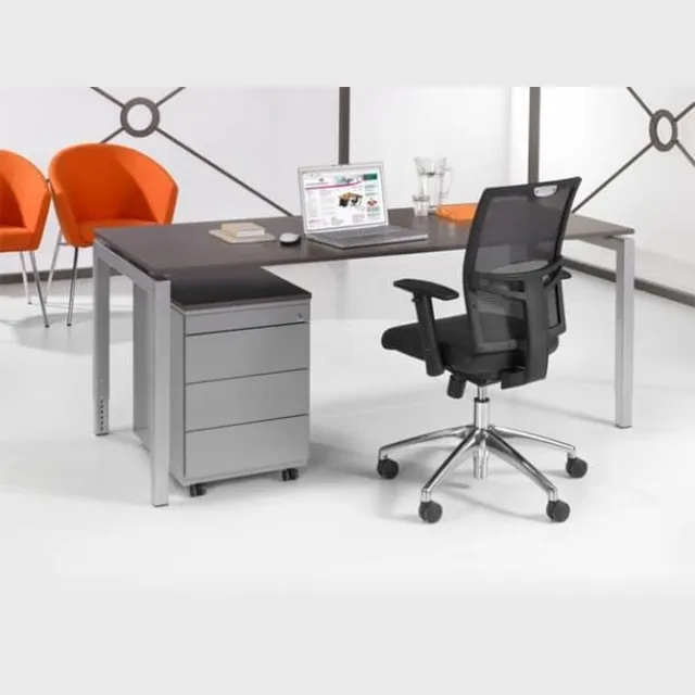 ABC Kantoormeubelen 4 poots bureau Kubus breed 180CM diep 80CM bladkleur Havanna framekleur Zwart (RAL9005)