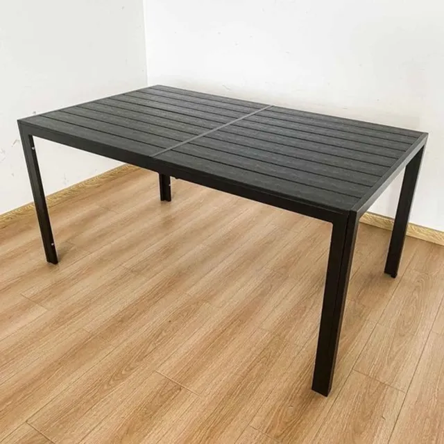 Corenia Tuintafel – Buitentafel – Terrastafel – Buiten eettafel – Metaal En Hout – Stevig Gepoedercoat Frame – Ruim 150x90 cm – Weerbestendig Design