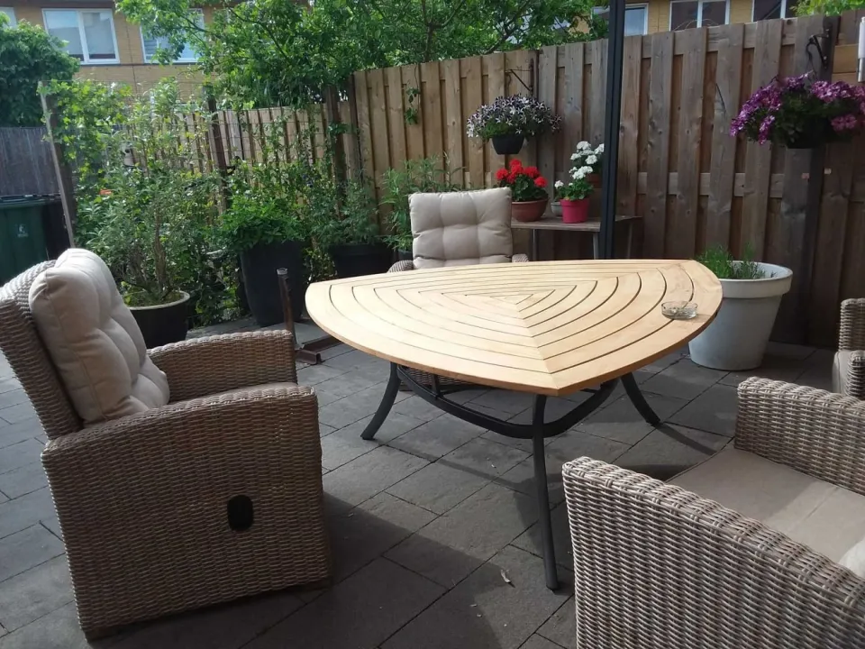 Hartman tuinmeubelen Hartman Triangular Classic dining tuintafel 170x170x170x74,5cm bruin, foto 3