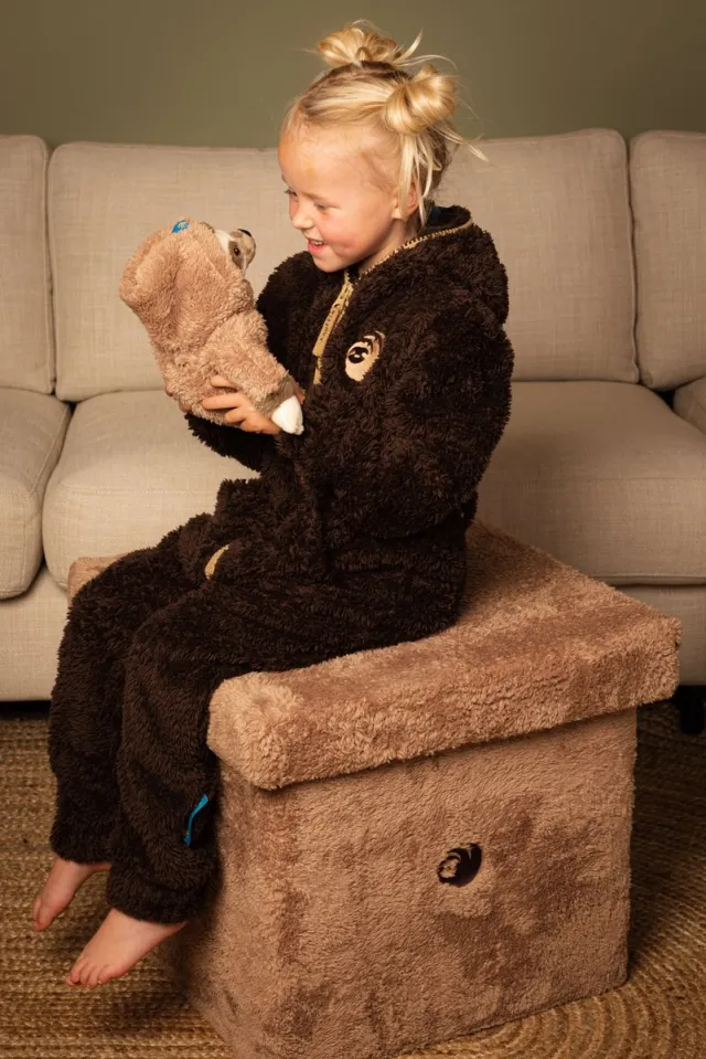 Knuffle Originele Knuffle® Poef - Kleur Beige (ook verkrijgbaar in bruin) - Duurzaam en van 100% gerecycled materiaal - Gratis verzending - Gratis retourneren - Premium kwaliteit - Warm en super zacht - KnuffleBox - Hocker - Opbergbox - Box