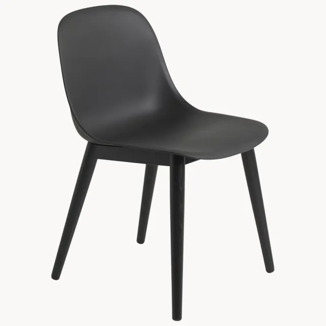 Muuto Eetkamerstoel Fiber Zwart