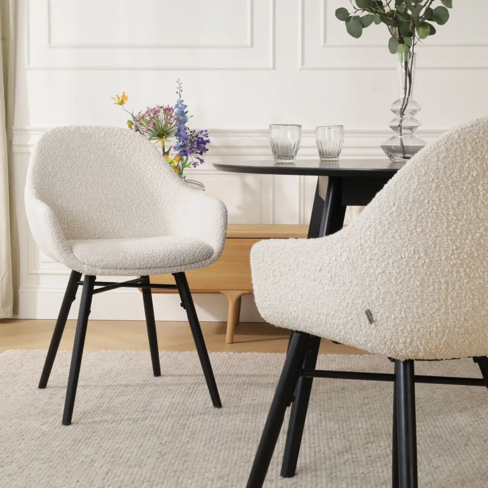 Nolon Nena-Mae eetkamerstoel bouclé beige - zwart houten onderstel, foto 2